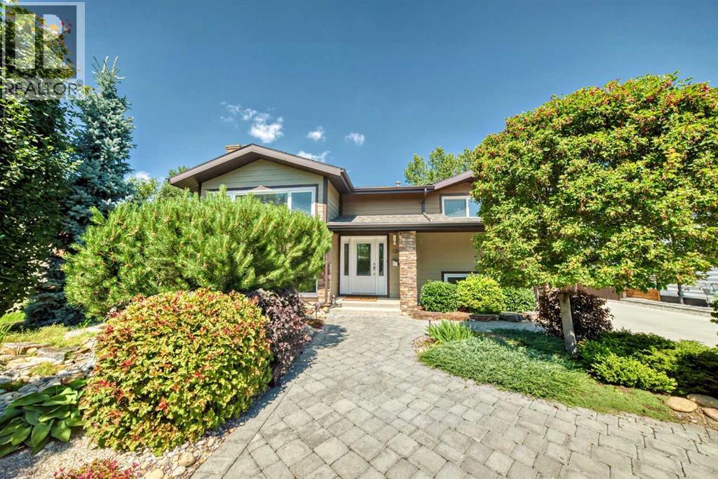 Photo 32 of 124 Oakcliffe Place Sw, Calgary AB