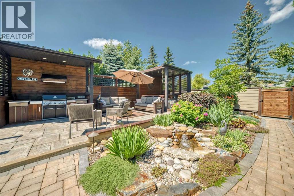 Photo 38 of 124 Oakcliffe Place Sw, Calgary AB