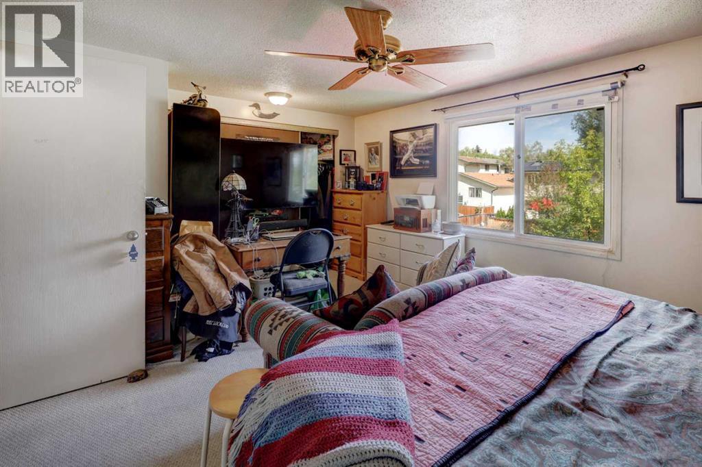 Photo 13 of 417 Ranchview Court Nw, Calgary AB
