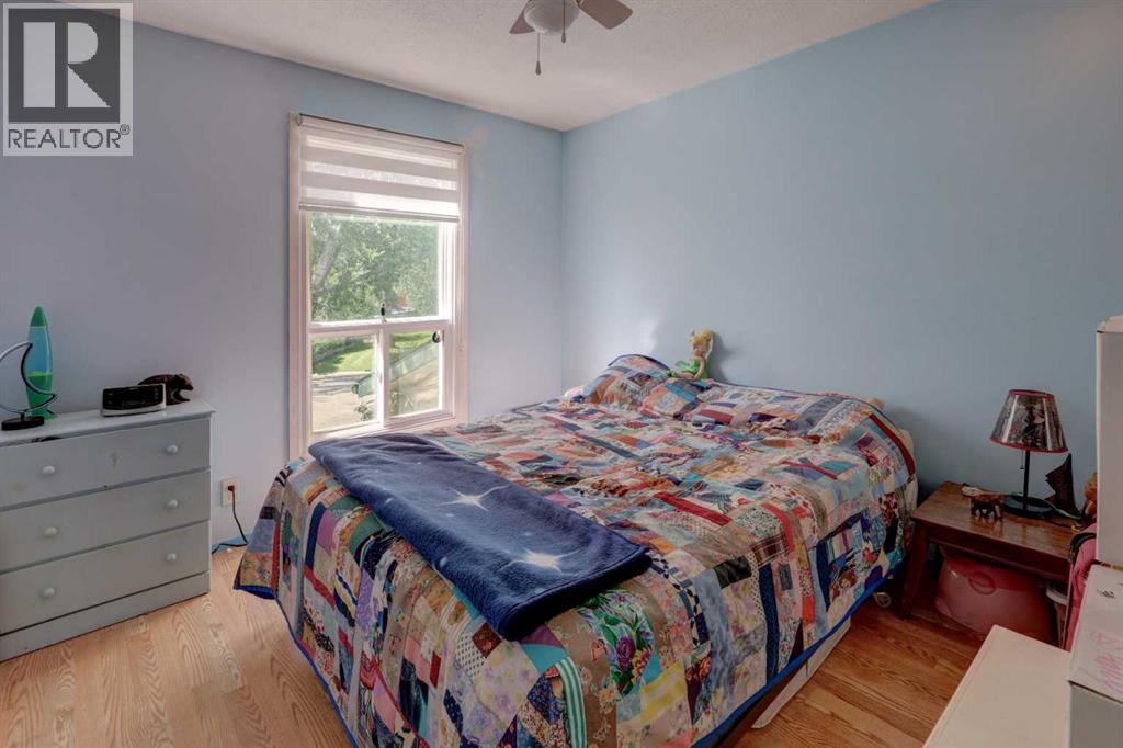 Photo 15 of 417 Ranchview Court Nw, Calgary AB