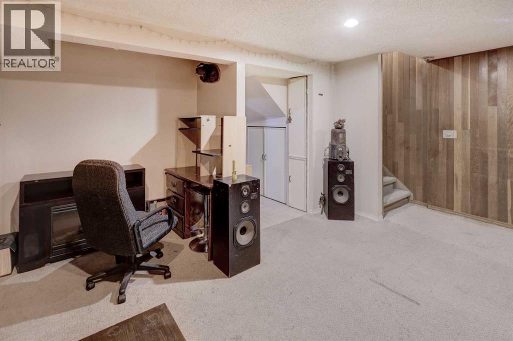 Photo 22 of 417 Ranchview Court Nw, Calgary AB