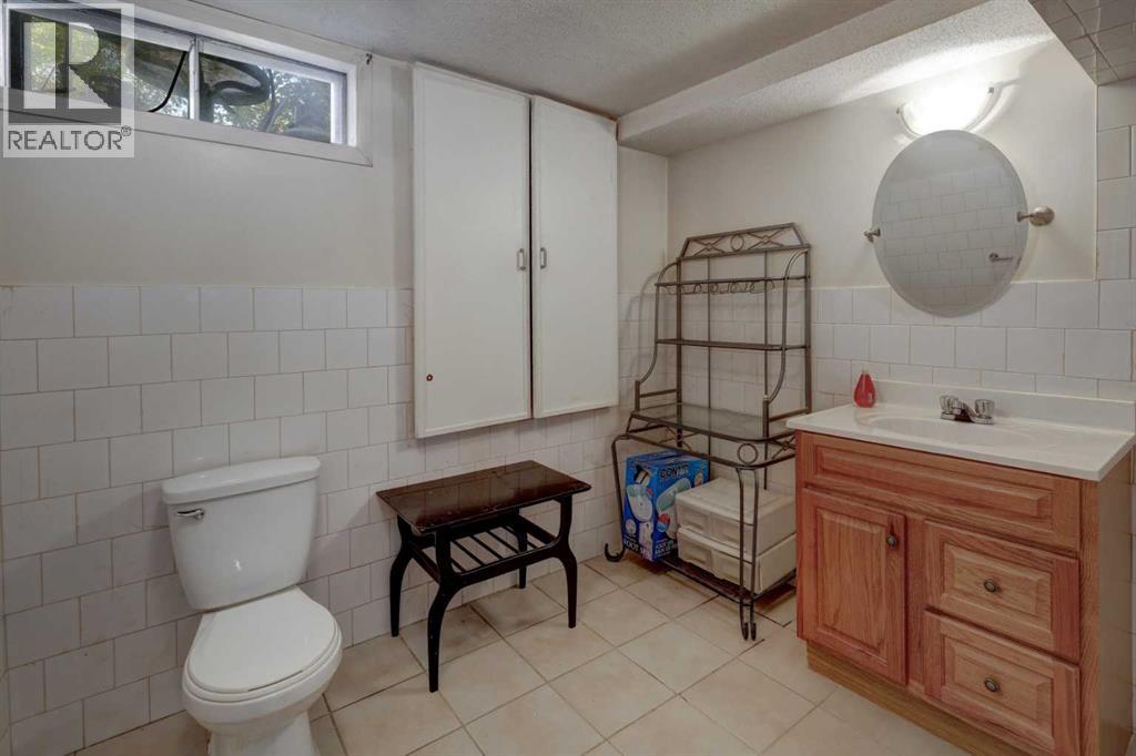 Photo 23 of 417 Ranchview Court Nw, Calgary AB