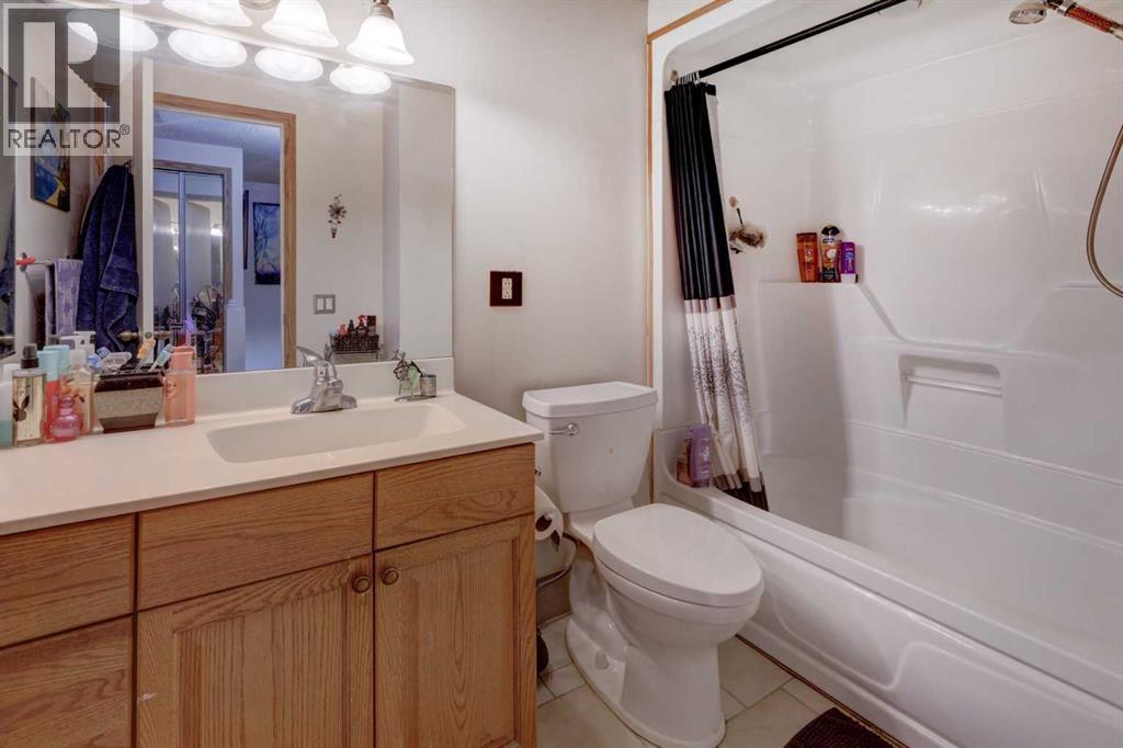 Photo 19 of 417 Ranchview Court Nw, Calgary AB