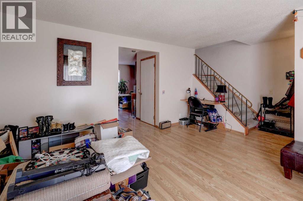 Photo 10 of 417 Ranchview Court Nw, Calgary AB