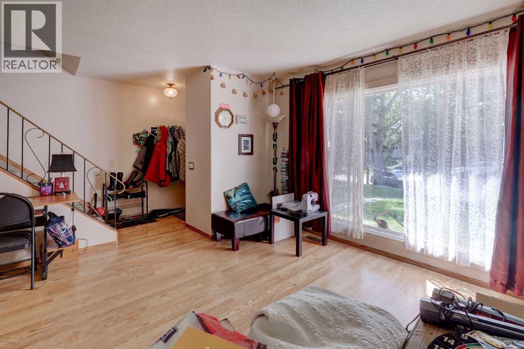 Photo 9 of 417 Ranchview Court Nw, Calgary AB