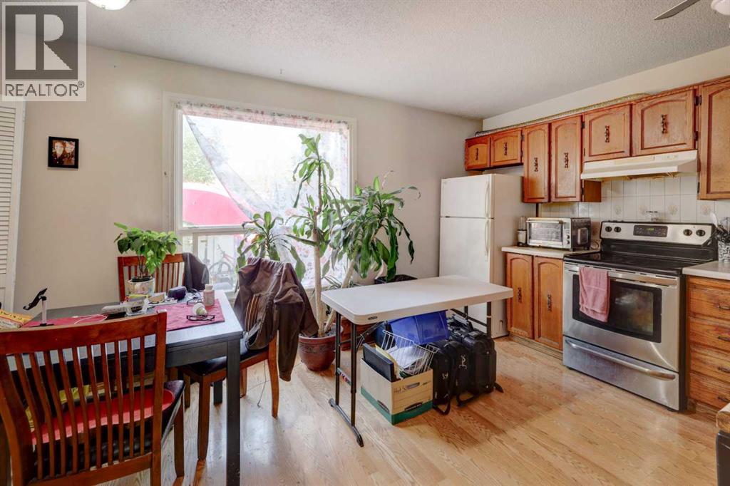 Photo 3 of 417 Ranchview Court Nw, Calgary AB