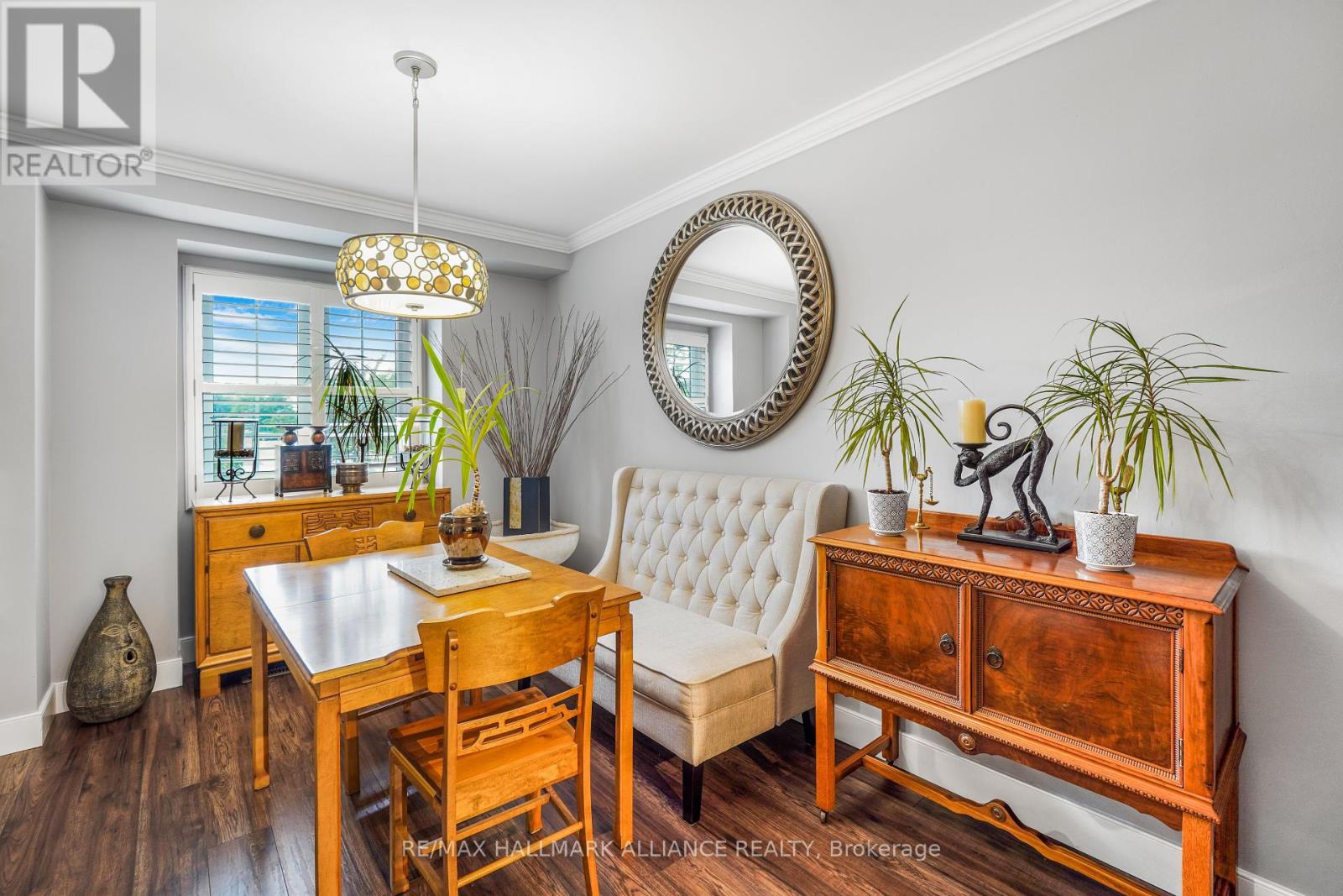 Photo 3 of 25 6859 Edenwood Drive, Mississauga ON