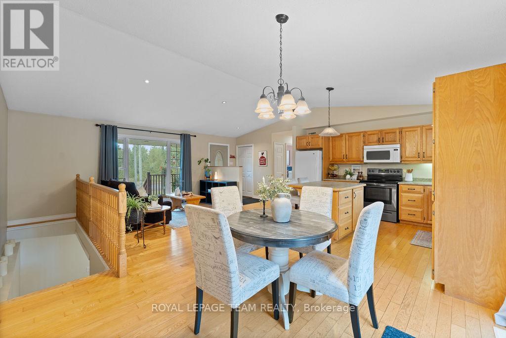 Photo 13 of 299 Golf Club Road, Mcnab Braeside ON