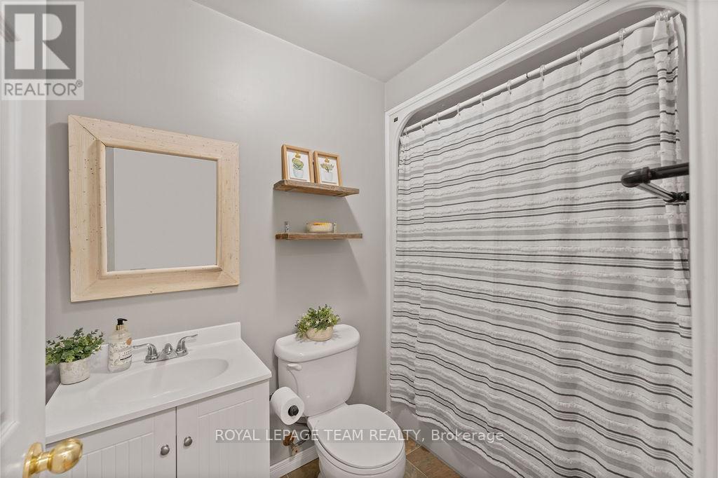Photo 24 of 299 Golf Club Road, Mcnab Braeside ON
