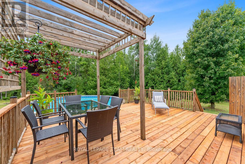 Photo 37 of 299 Golf Club Road, Mcnab Braeside ON