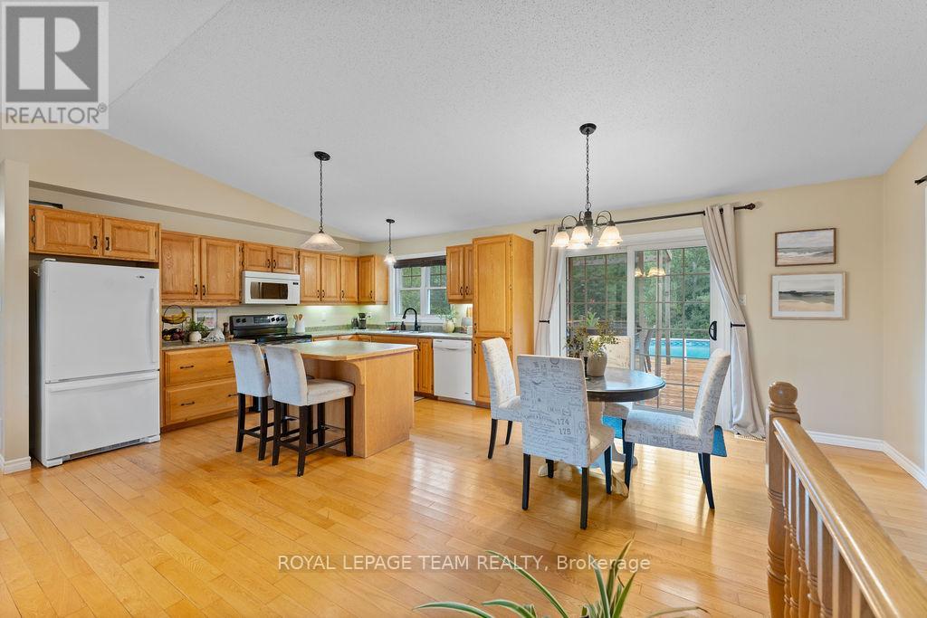 Photo 9 of 299 Golf Club Road, Mcnab Braeside ON