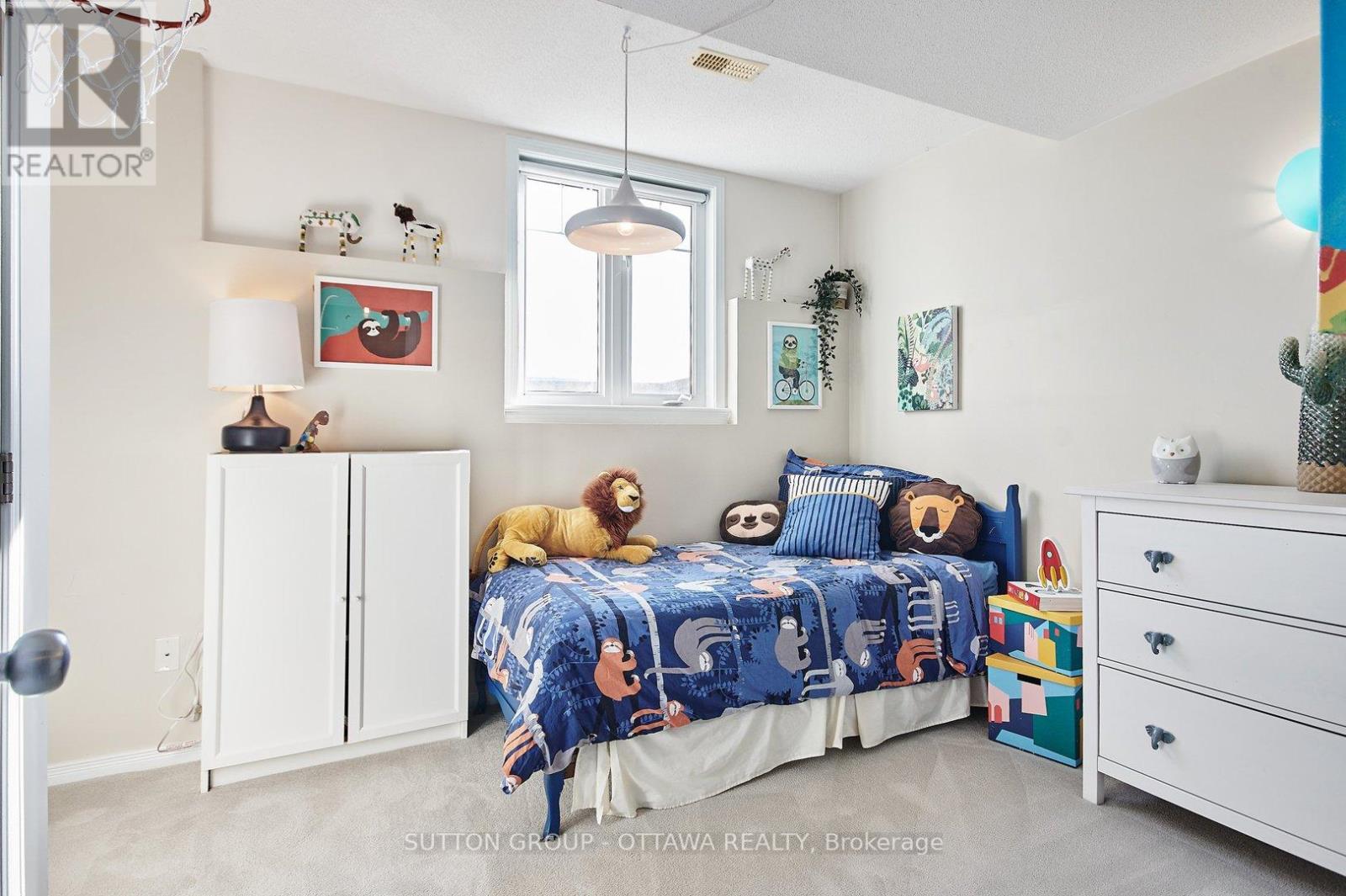 Photo 15 of 2625 Longfields Drive, Ottawa ON