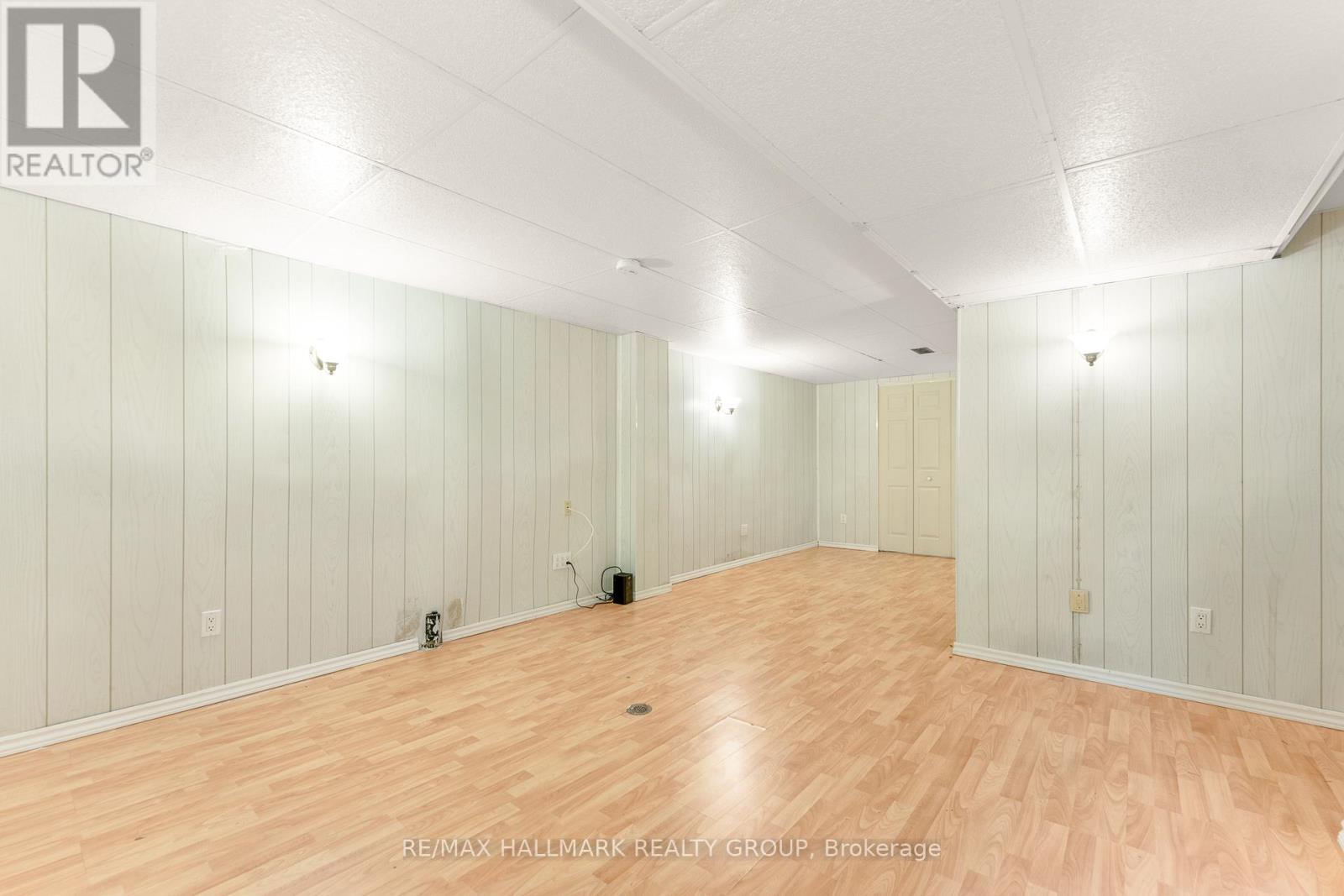 Photo 40 of 41 Sovereign Avenue, Ottawa ON
