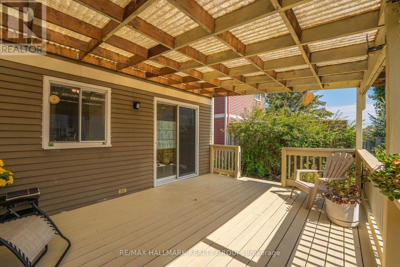 Photo 42 of 41 Sovereign Avenue, Ottawa ON