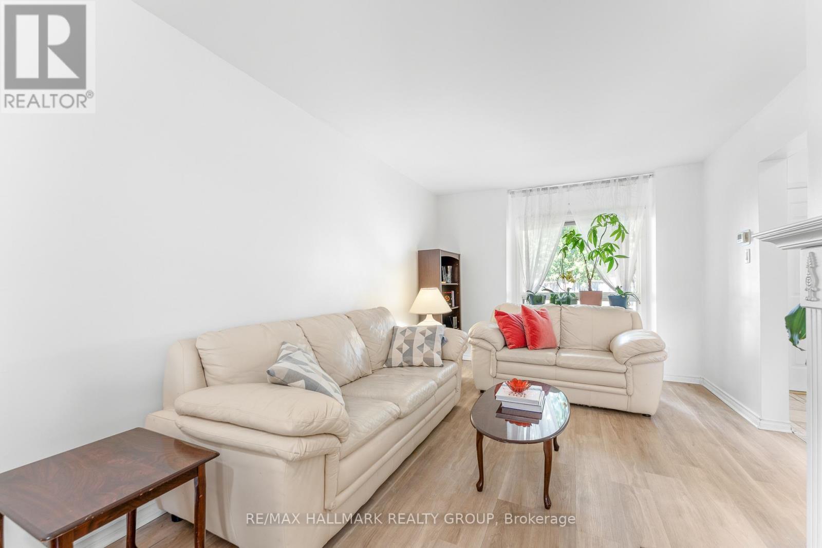 Photo 9 of 41 Sovereign Avenue, Ottawa ON