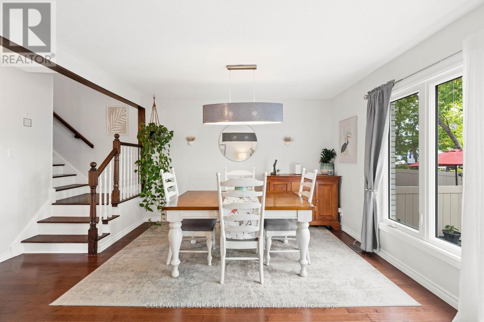 Photo 10 of 12 550 Straby Avenue, Ottawa ON