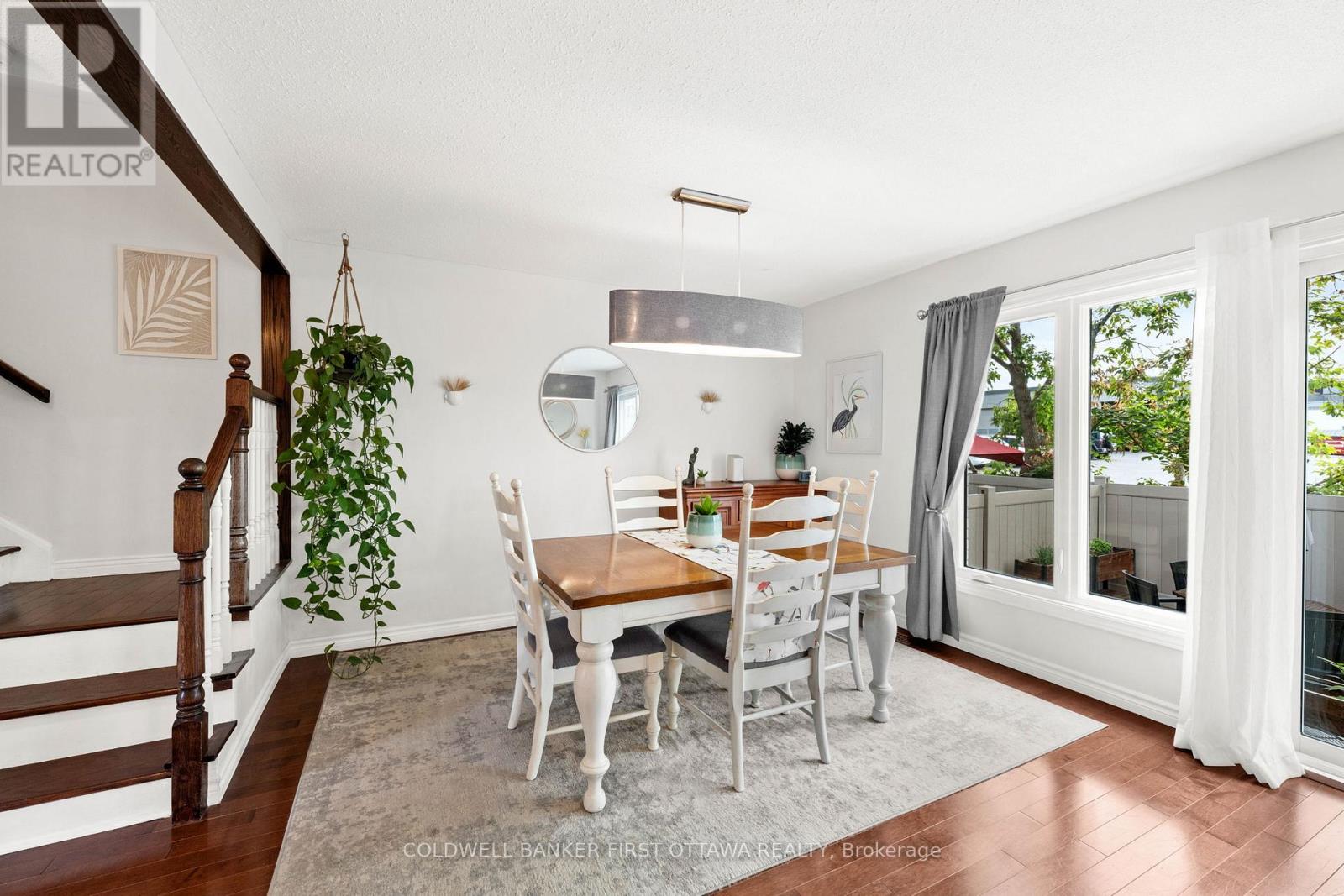 Photo 11 of 12 550 Straby Avenue, Ottawa ON