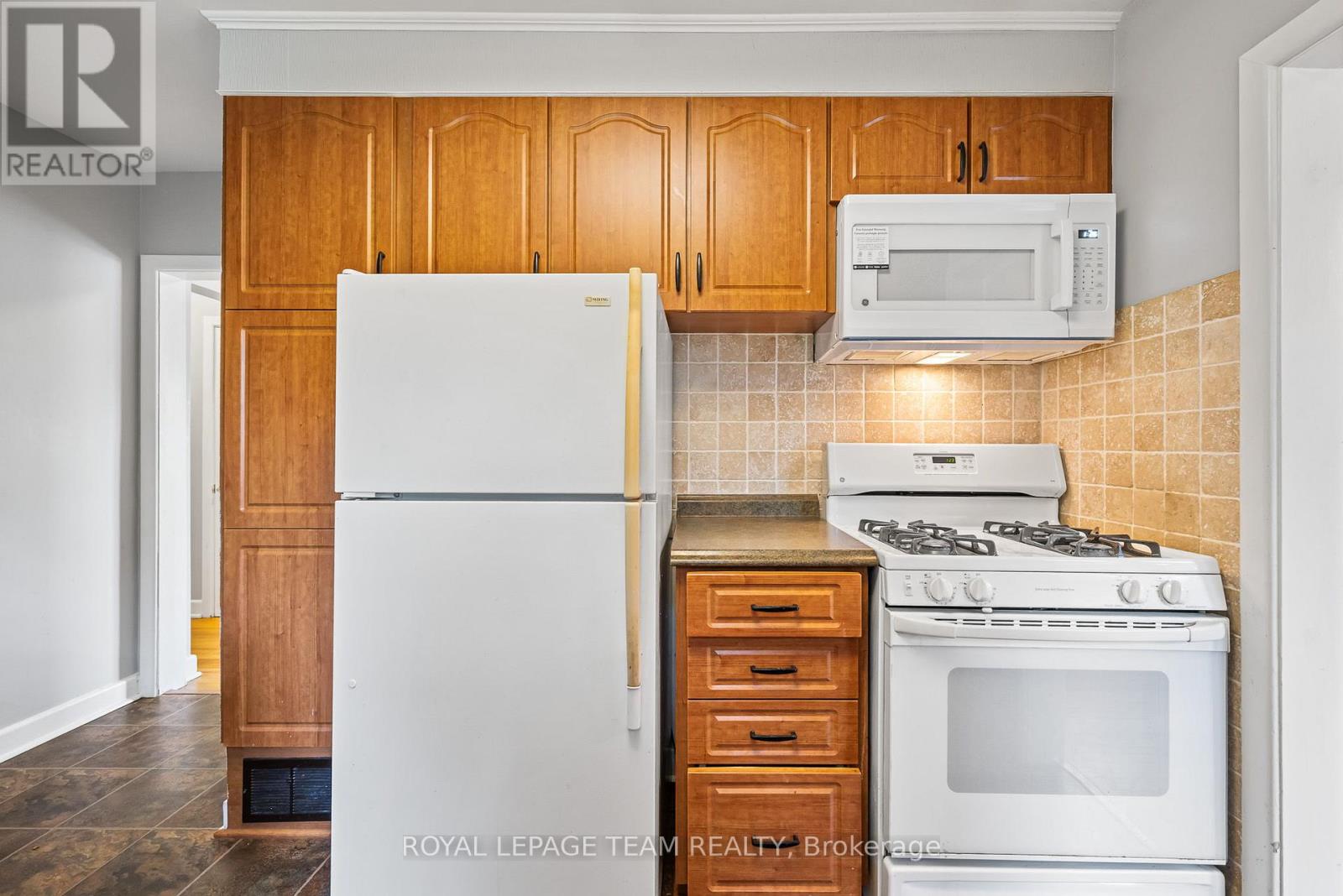 Photo 20 of 31 Savuto Way Street, Ottawa ON