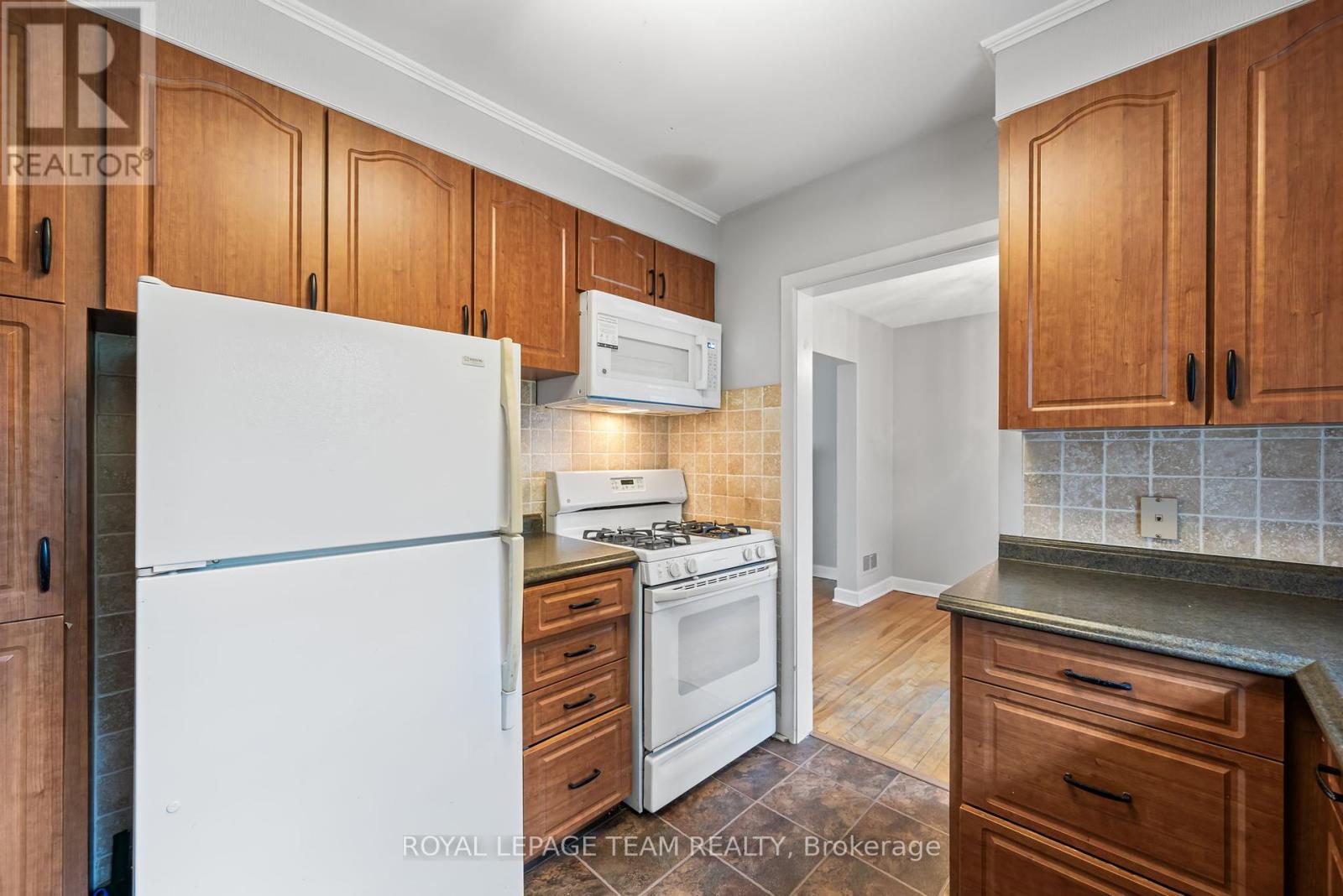 Photo 21 of 31 Savuto Way Street, Ottawa ON