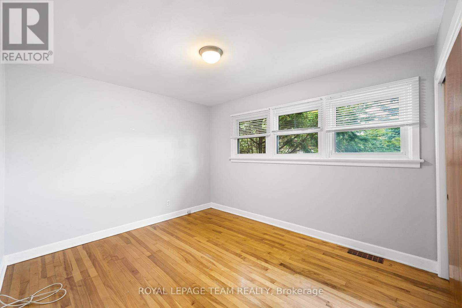 Photo 23 of 31 Savuto Way Street, Ottawa ON