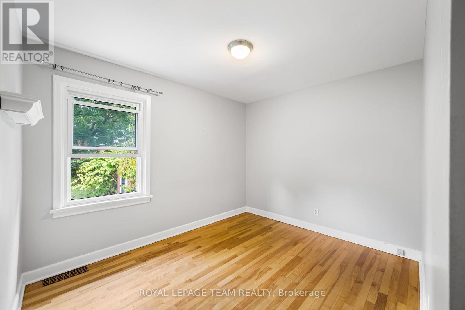 Photo 25 of 31 Savuto Way Street, Ottawa ON