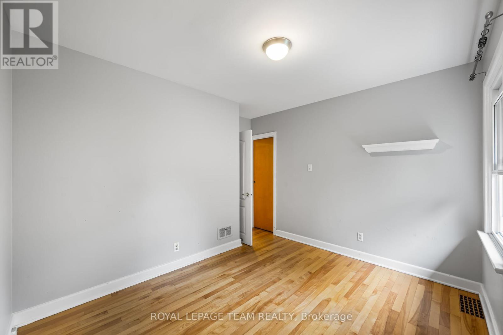 Photo 26 of 31 Savuto Way Street, Ottawa ON