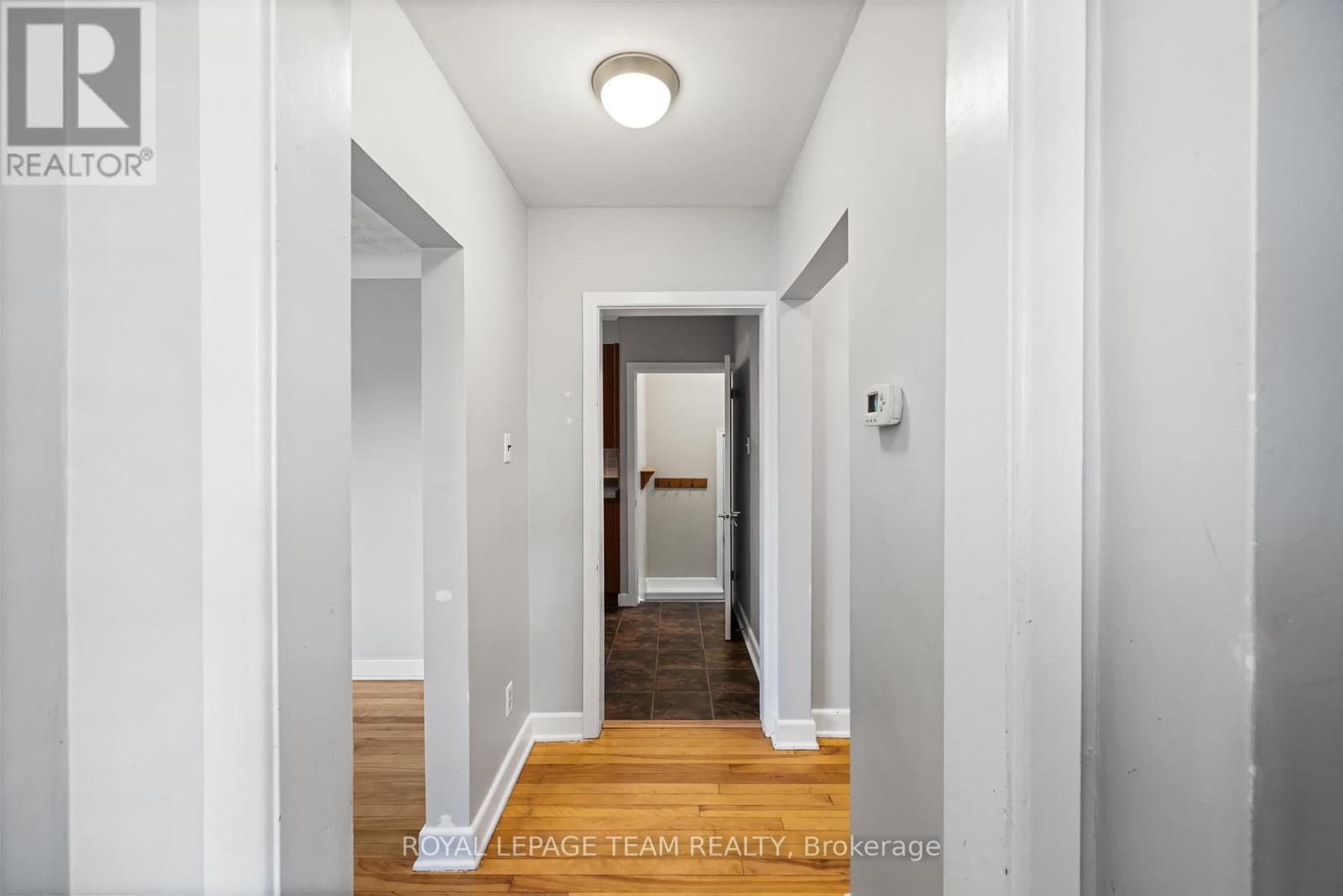 Photo 6 of 31 Savuto Way Street, Ottawa ON