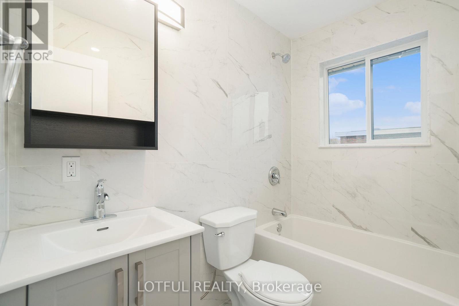 Photo 12 of 484 Queen Mary Street, Ottawa ON
