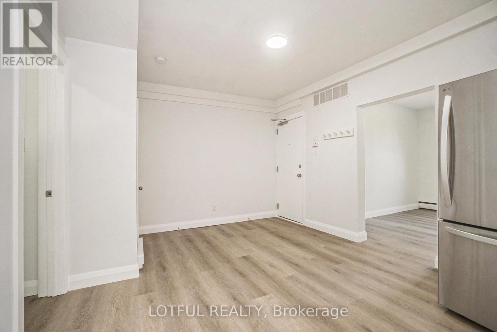 Photo 14 of 484 Queen Mary Street, Ottawa ON