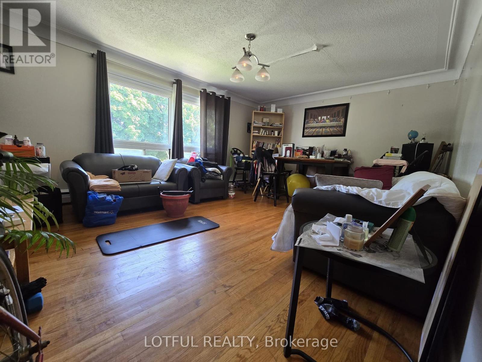 Photo 24 of 484 Queen Mary Street, Ottawa ON