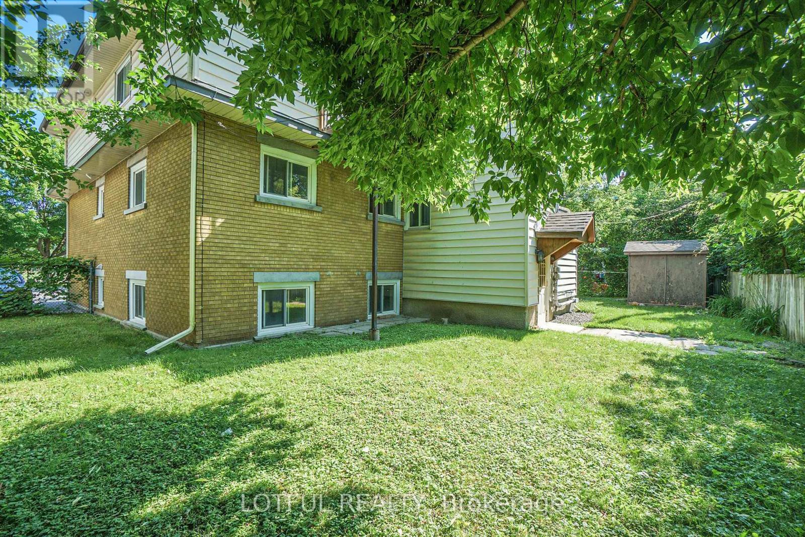 Photo 28 of 484 Queen Mary Street, Ottawa ON