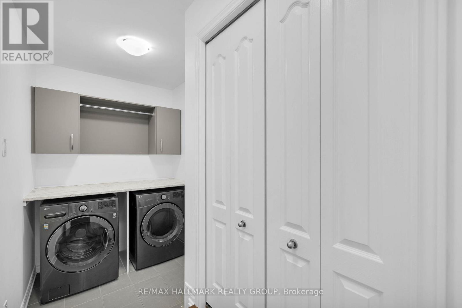Photo 18 of 276 Big Dipper Street, Ottawa ON