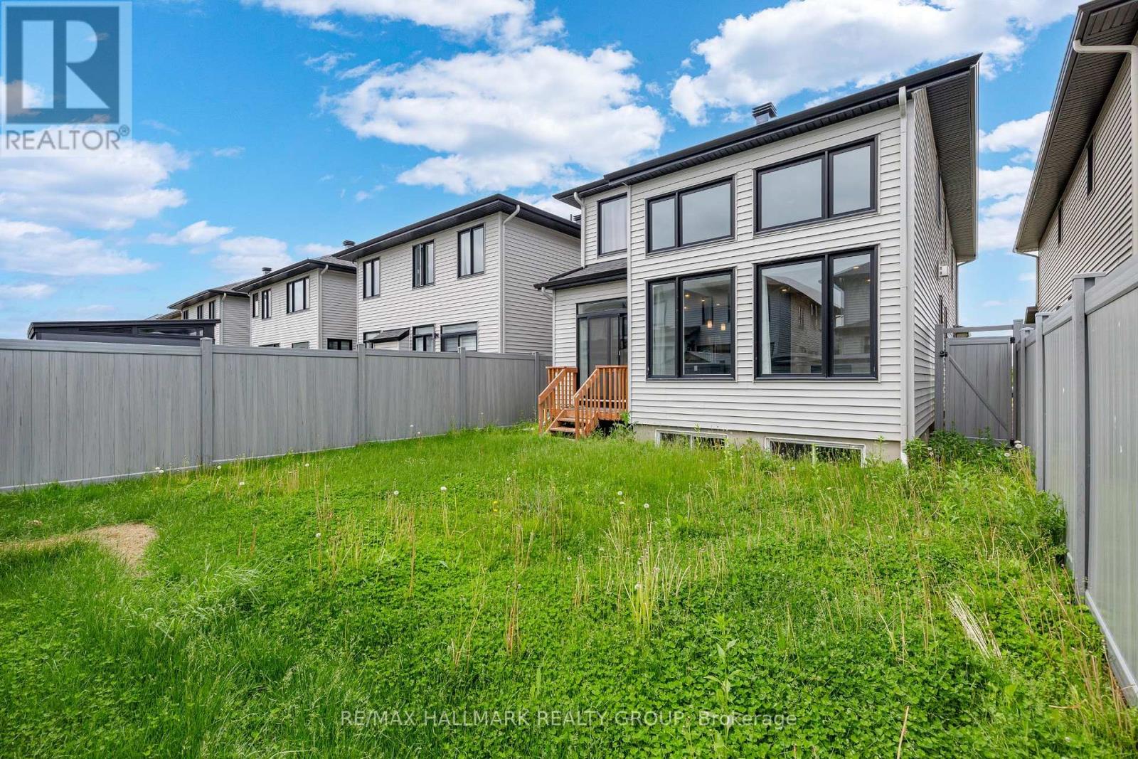 Photo 35 of 276 Big Dipper Street, Ottawa ON