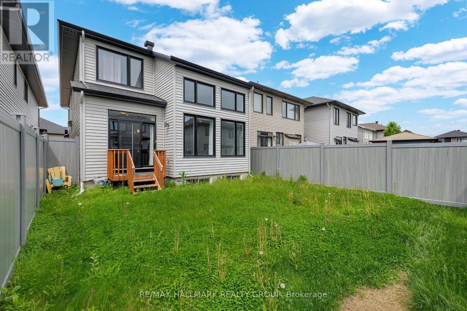 Photo 36 of 276 Big Dipper Street, Ottawa ON