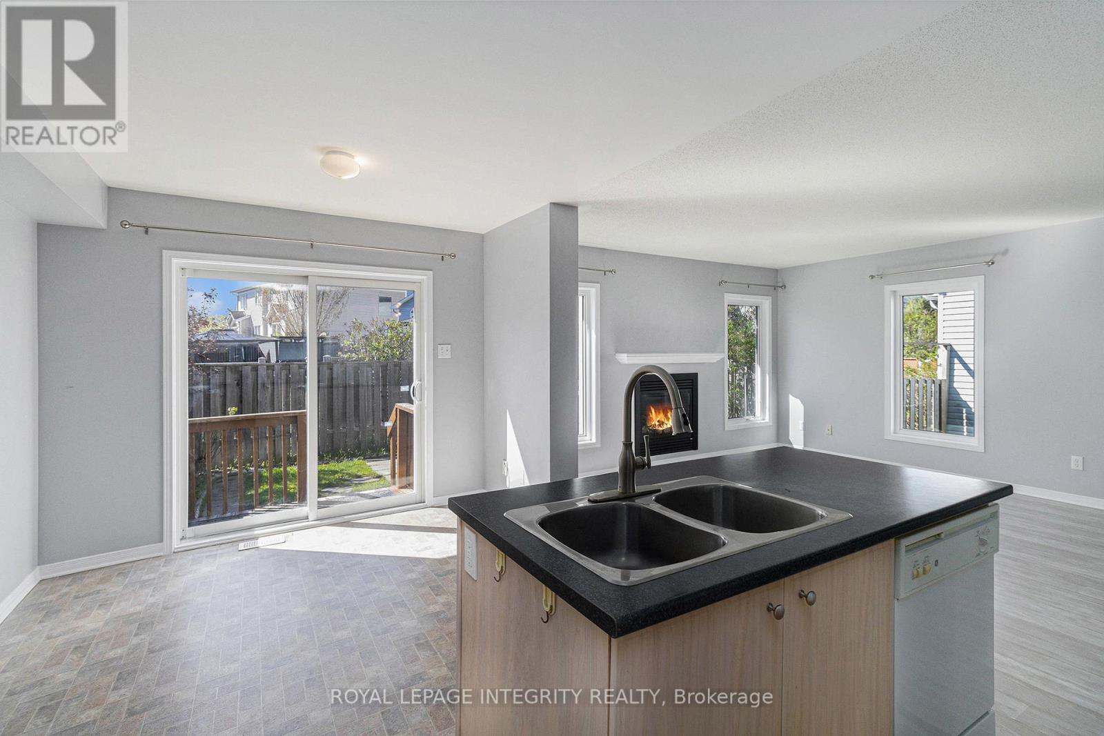 Photo 12 of 258 Sorento Street, Ottawa ON