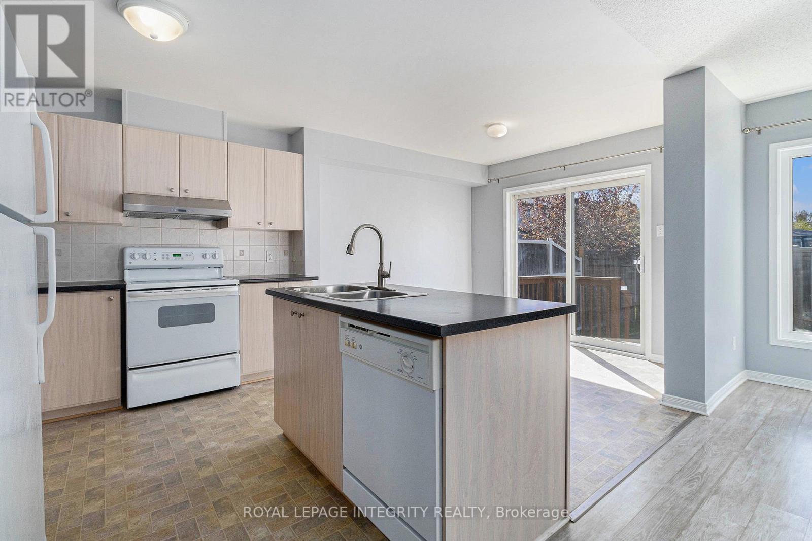 Photo 13 of 258 Sorento Street, Ottawa ON