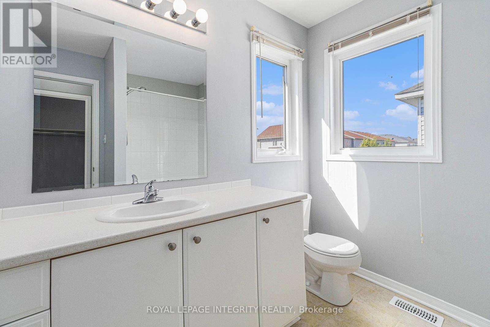 Photo 19 of 258 Sorento Street, Ottawa ON