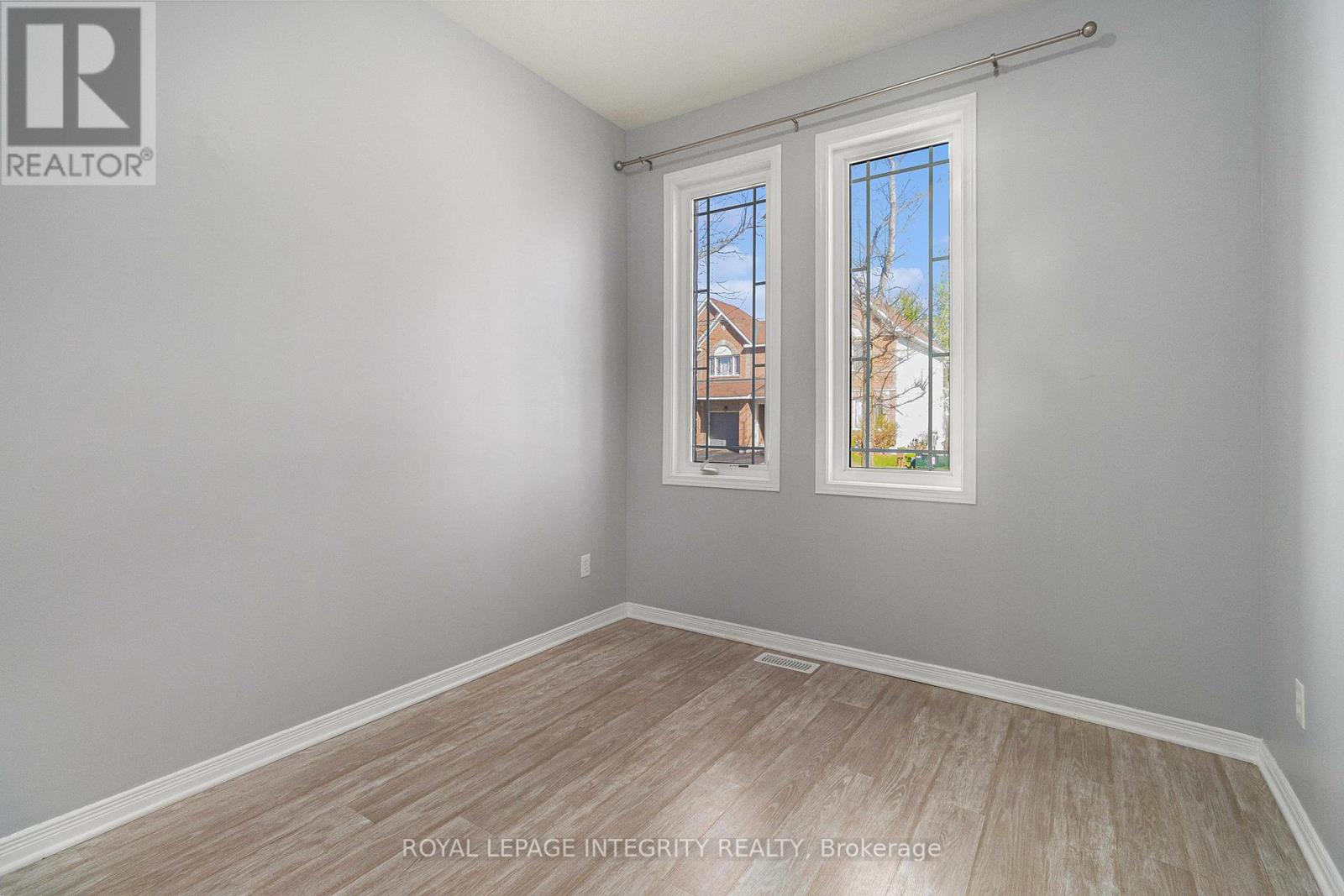 Photo 6 of 258 Sorento Street, Ottawa ON