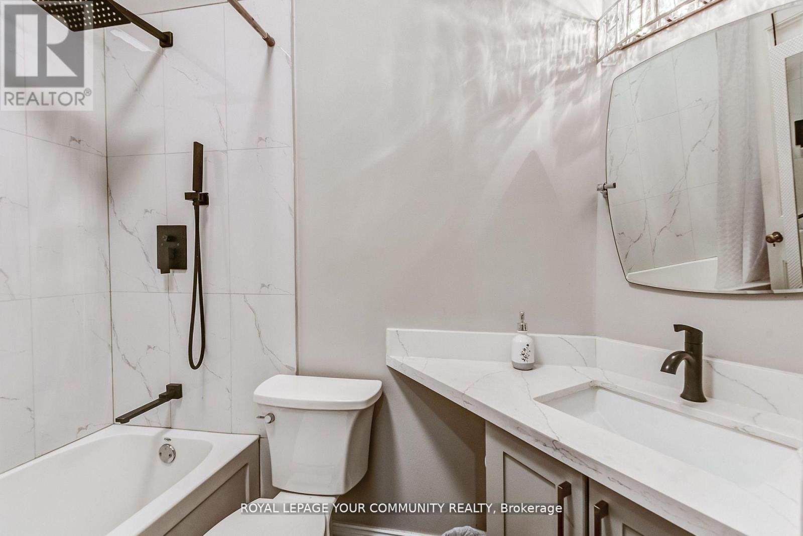 Photo 10 of 312 Seaton Street, Toronto ON