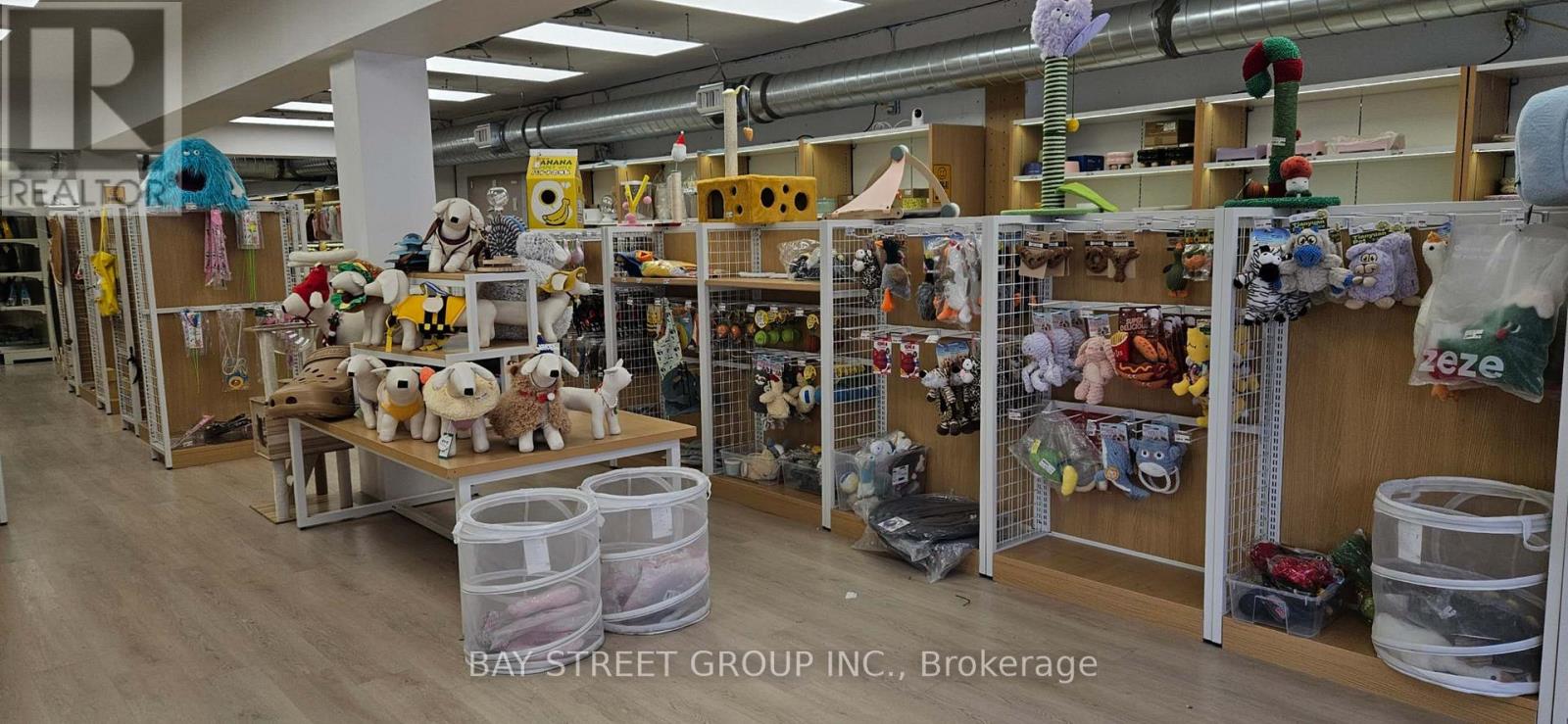Photo 2 of 2299 Yonge Street, Toronto ON