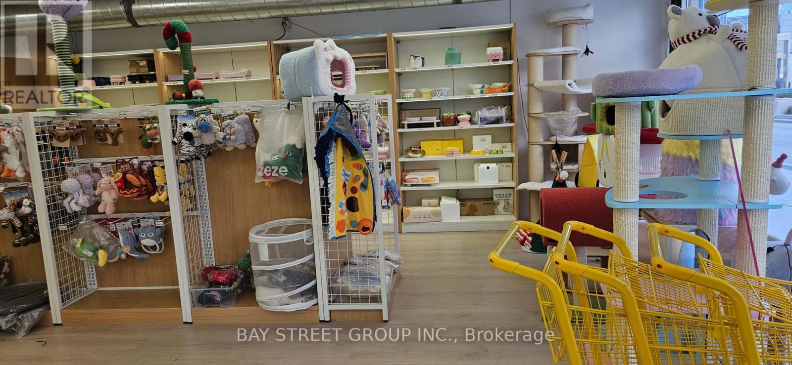 Photo 3 of 2299 Yonge Street, Toronto ON