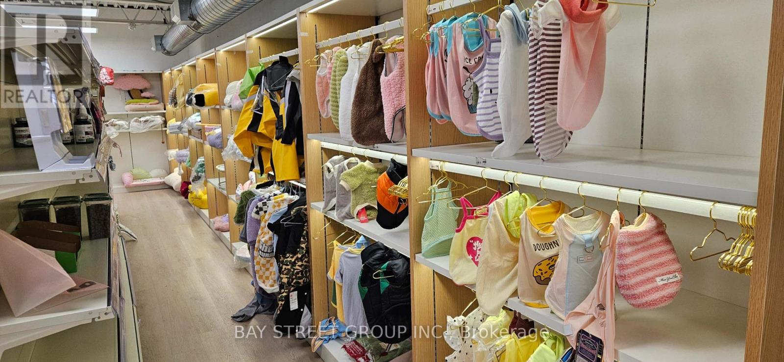 Photo 8 of 2299 Yonge Street, Toronto ON