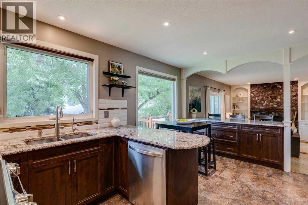 Photo 13 of 32 Brookpark Rise Sw, Calgary AB