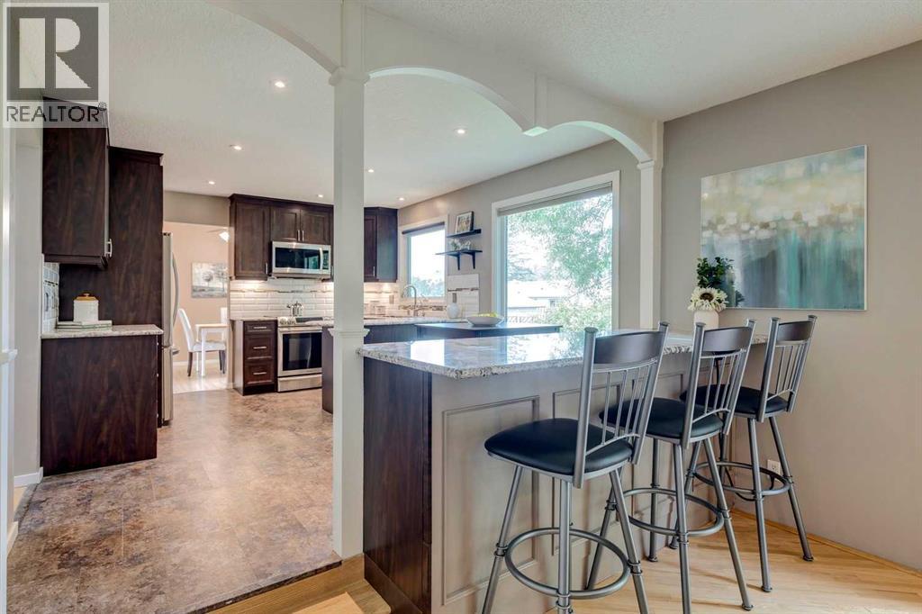 Photo 17 of 32 Brookpark Rise Sw, Calgary AB