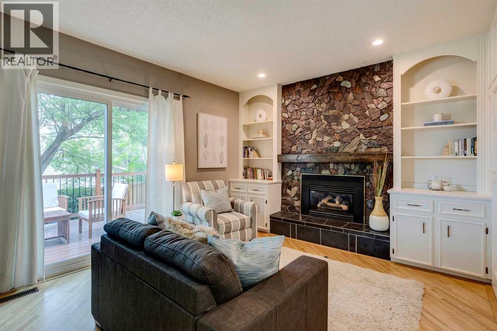 Photo 18 of 32 Brookpark Rise Sw, Calgary AB