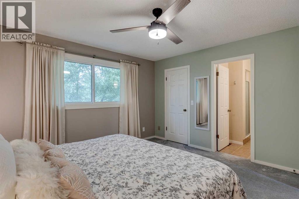Photo 27 of 32 Brookpark Rise Sw, Calgary AB
