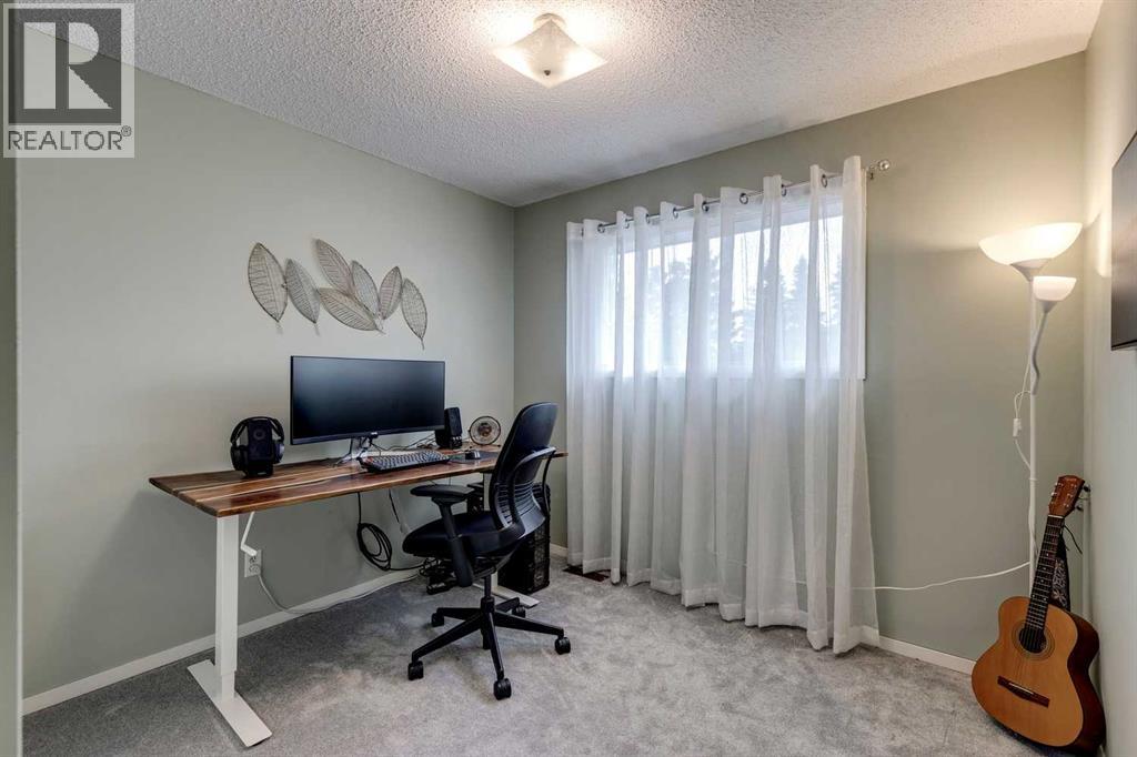 Photo 30 of 32 Brookpark Rise Sw, Calgary AB