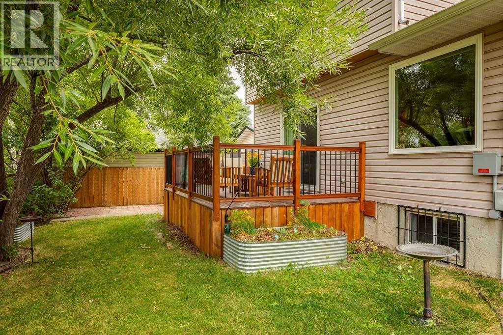 Photo 37 of 32 Brookpark Rise Sw, Calgary AB