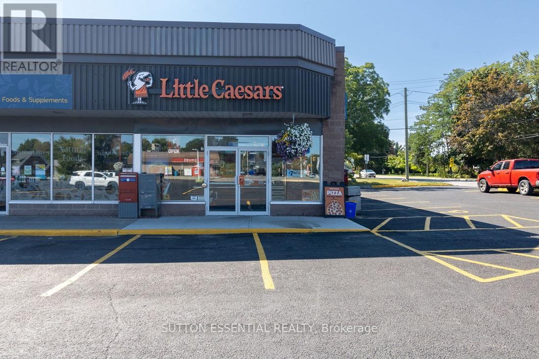 Photo 2 of 207 Brockville Street, Smiths Falls ON