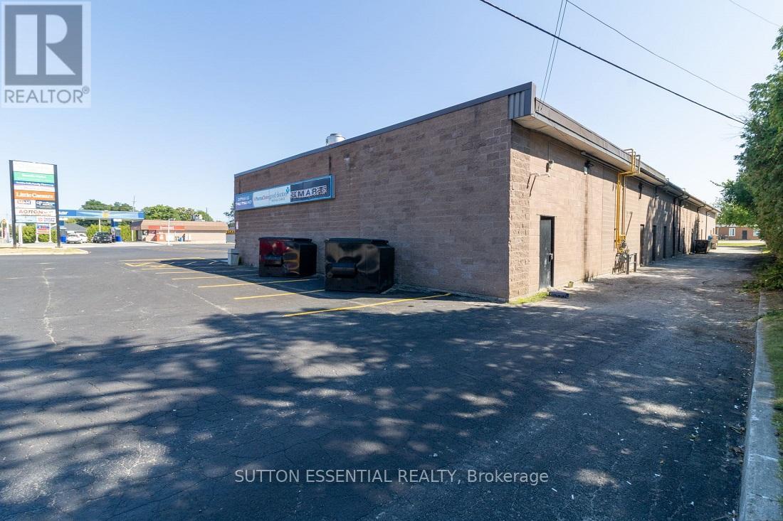 Photo 21 of 207 Brockville Street, Smiths Falls ON